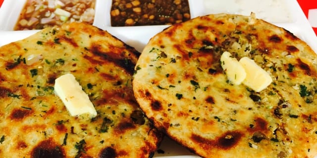 Amritsari Kulcha with Chole.